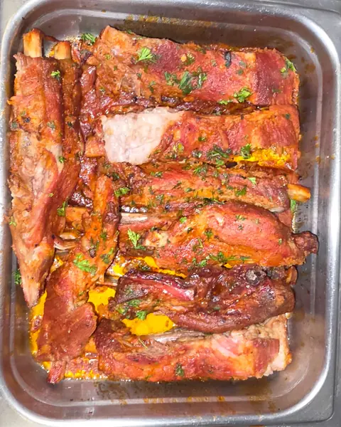 Oven-roasted pork ribs